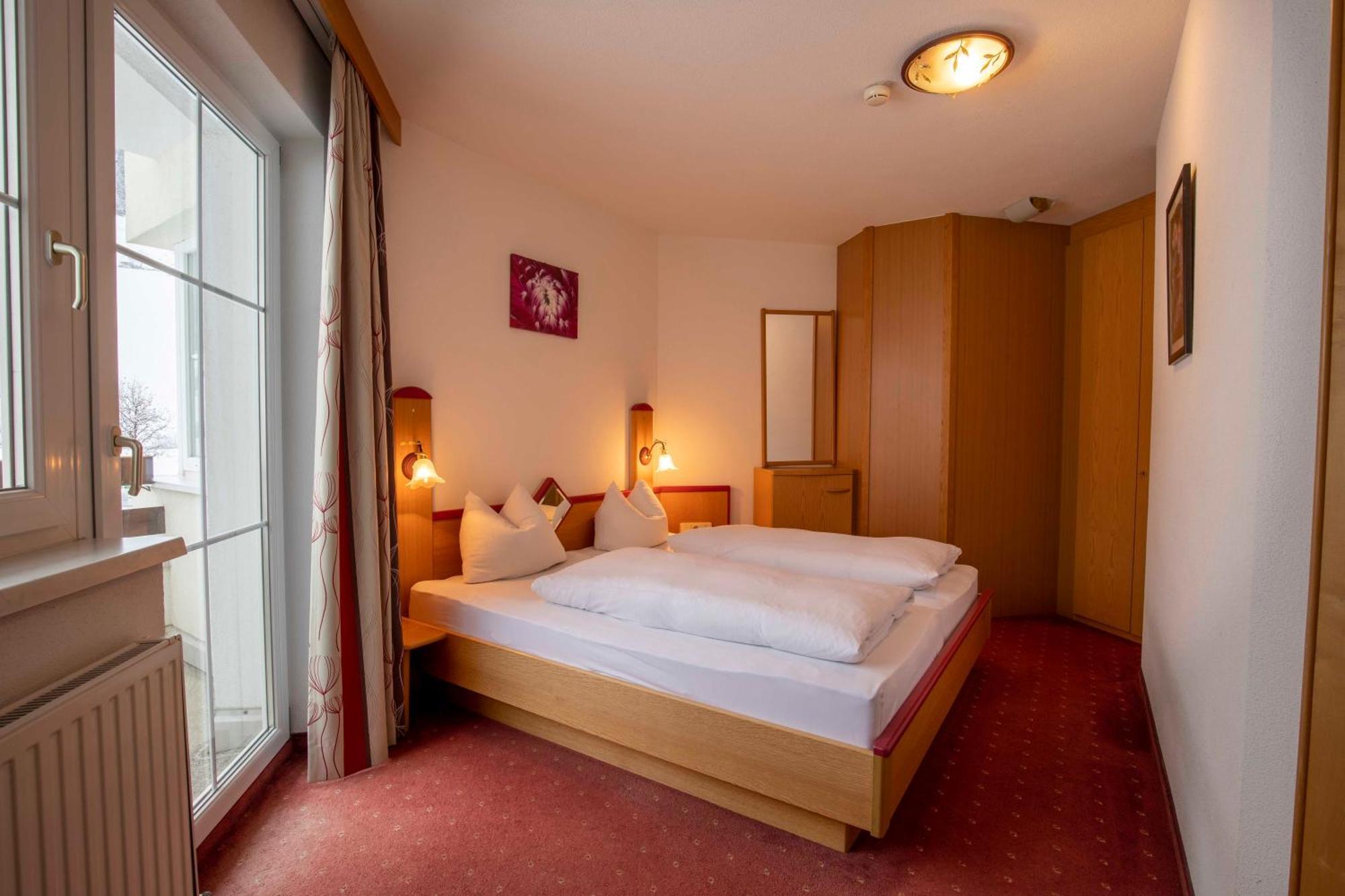 Gidis Hof Hotel Ischgl Exterior photo