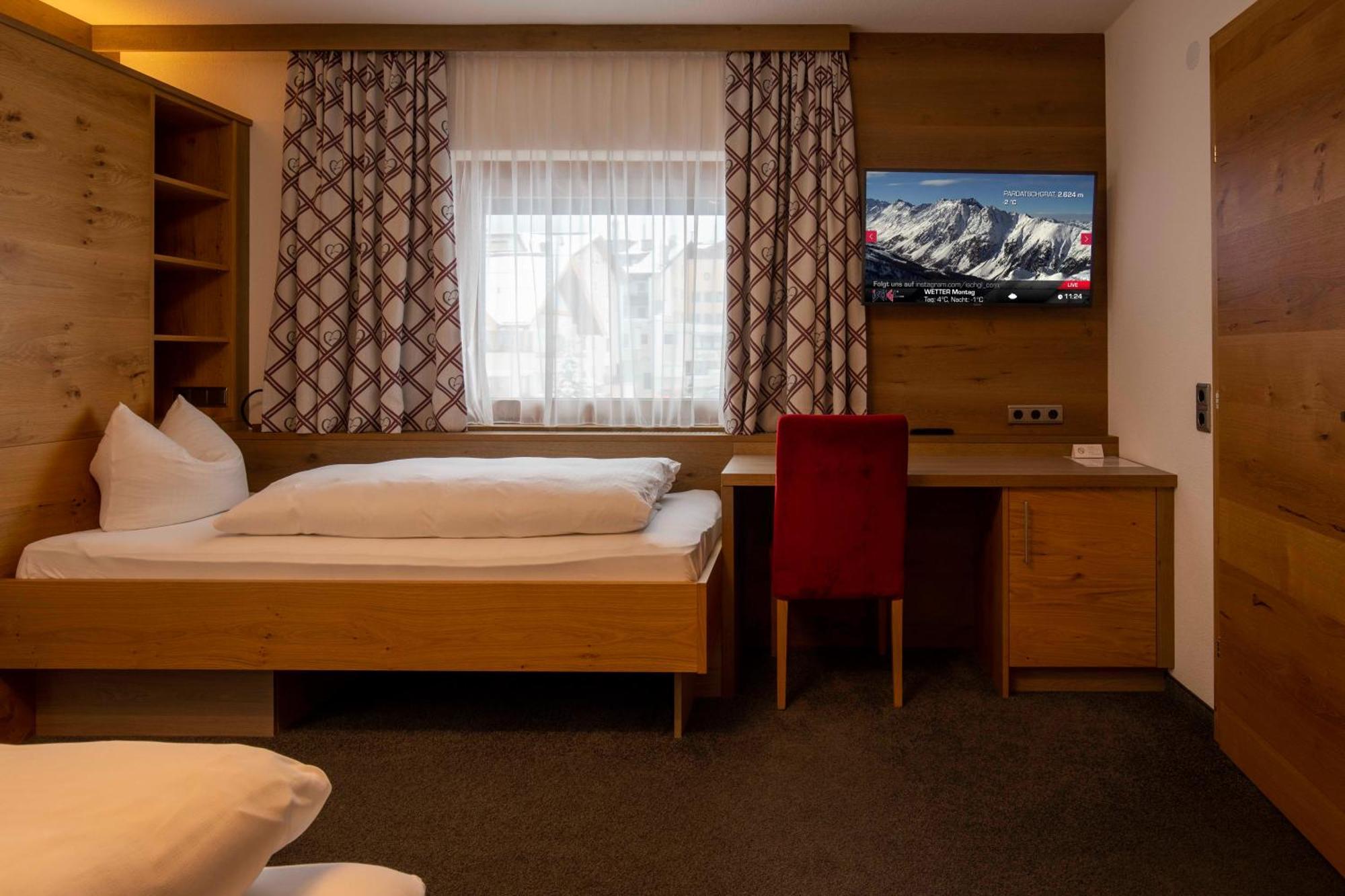 Gidis Hof Hotel Ischgl Exterior photo