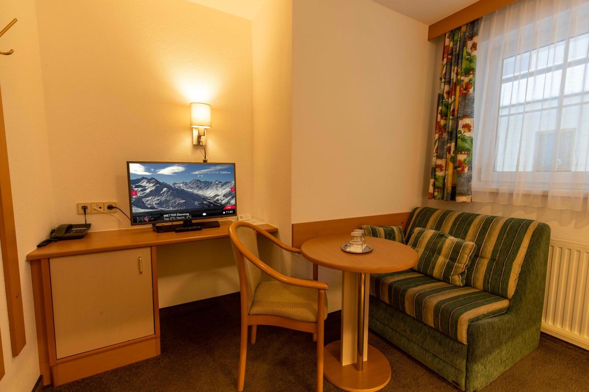 Gidis Hof Hotel Ischgl Exterior photo