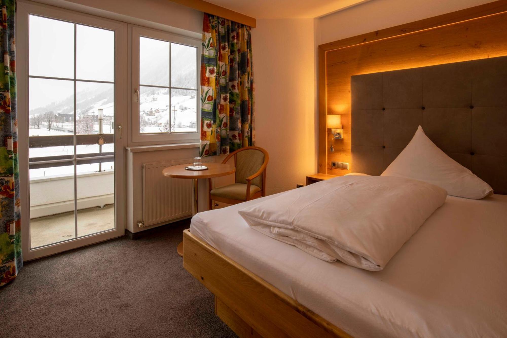 Gidis Hof Hotel Ischgl Exterior photo